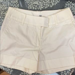 White short size 8